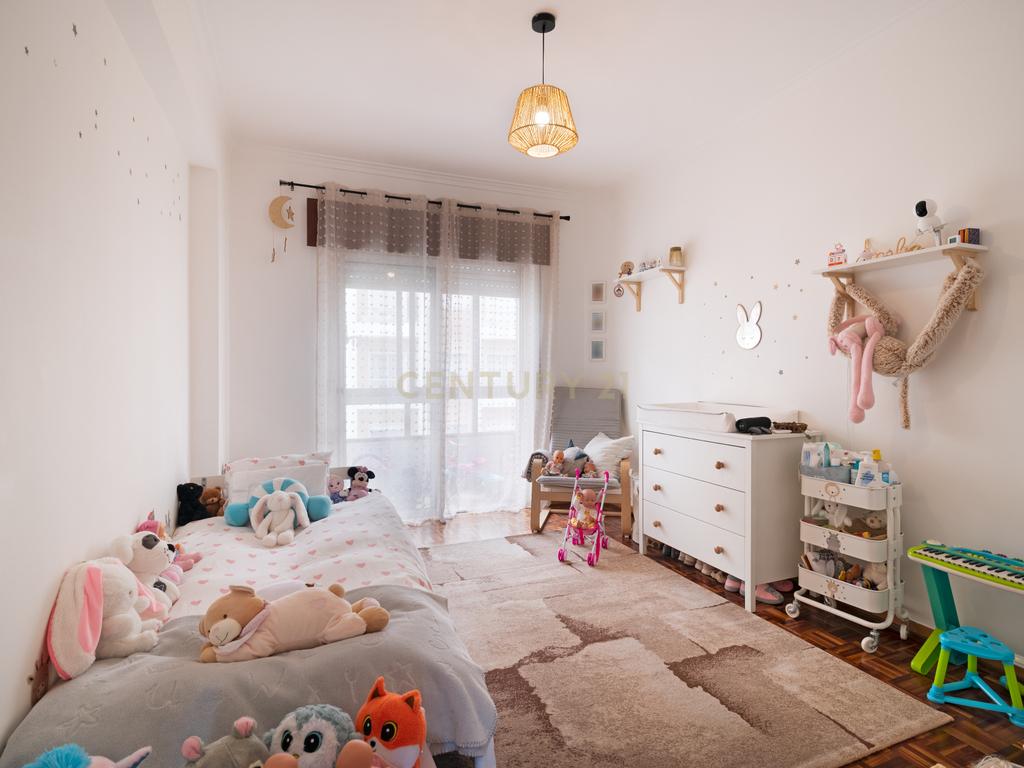 Um apartamento com luz, espaço e a base certa para criar uma casa à sua medida - Image 21