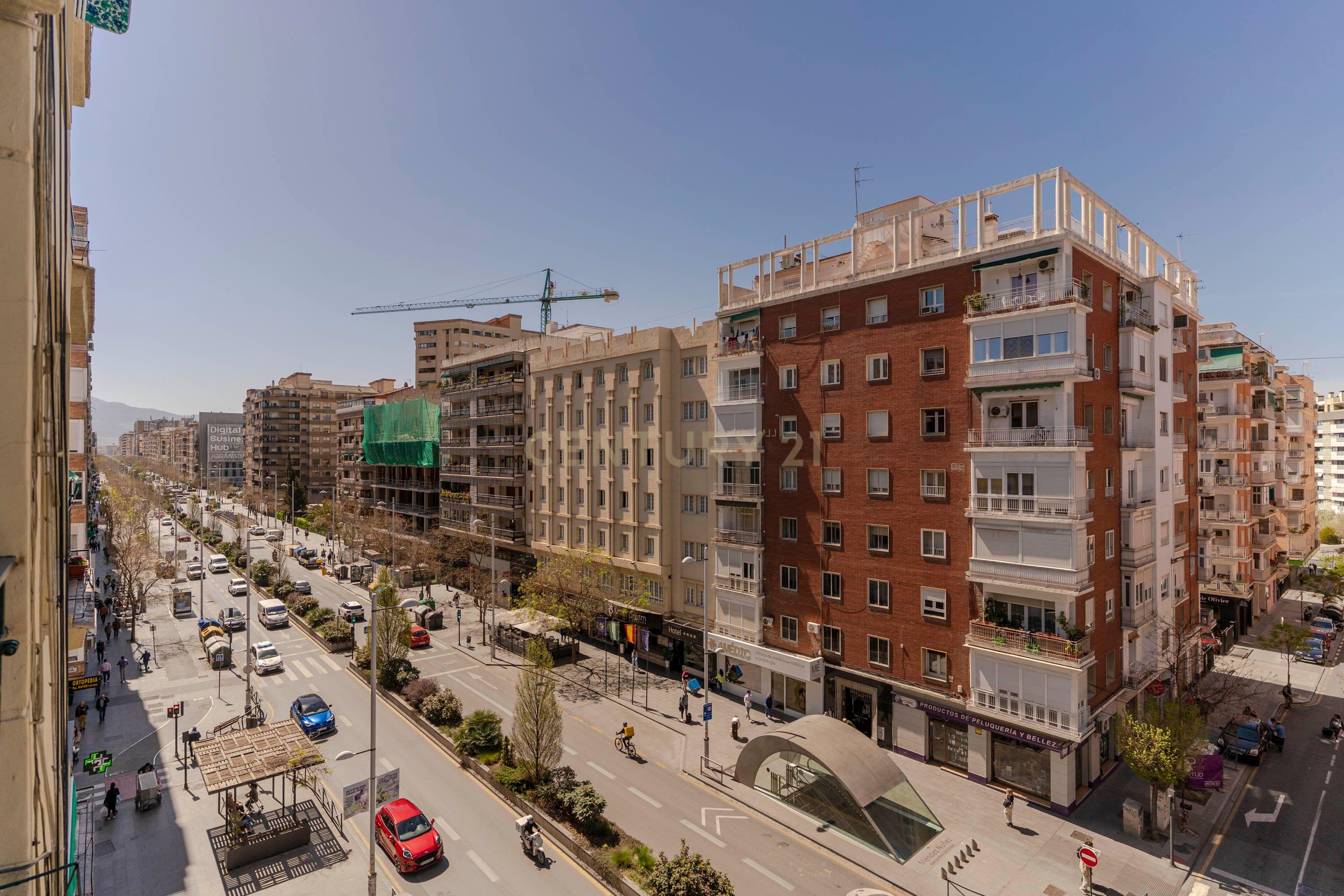 Espaçoso apartamento de 141 m2 no centro de Granada com vista panorâmica do Caminho de Ronda - Image 17