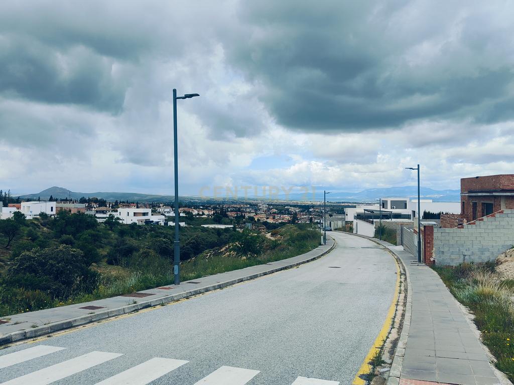  Terreno urbano de 563 m2 na zona baixa de Altos de la Zubia. - Image 3