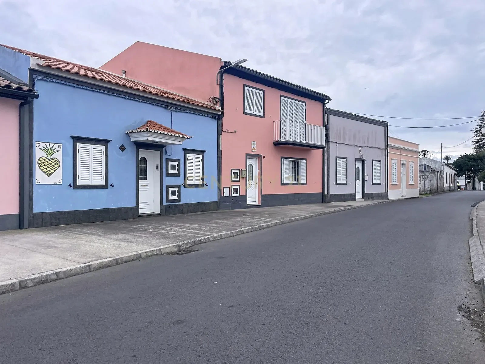Fotografia 3 de Moradia T3+1 totalmente remodelada com quintal e churrasqueira – Fajã de Baixo, Ponta Delgada