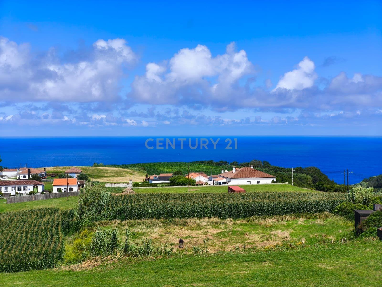 Moradia 3 quartos e dois WC´s com Vista Mar e Campo