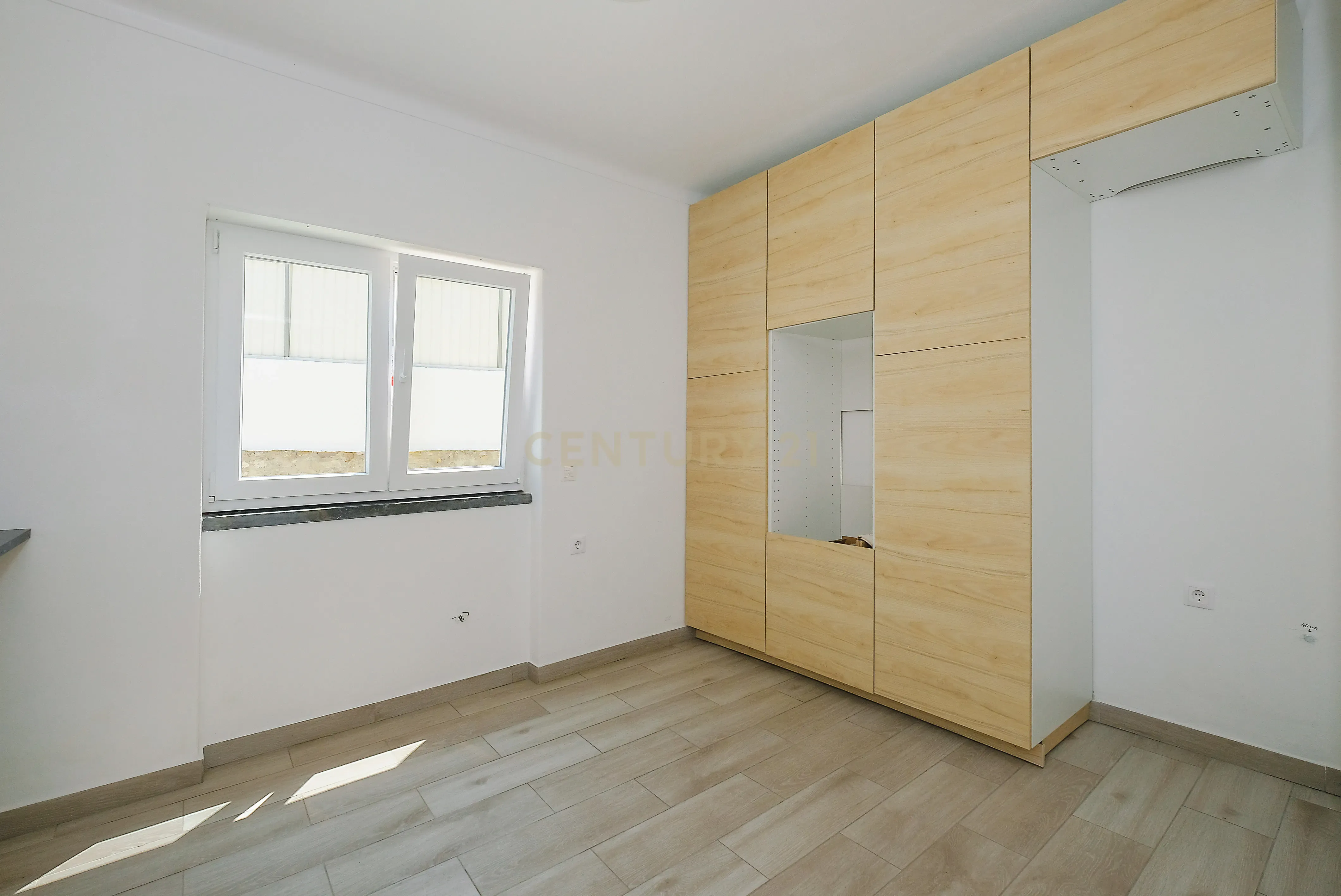Fotografia 9 de Moradia T4 Renovada no Estoril | Conforto, Espaço e Excelente Localização