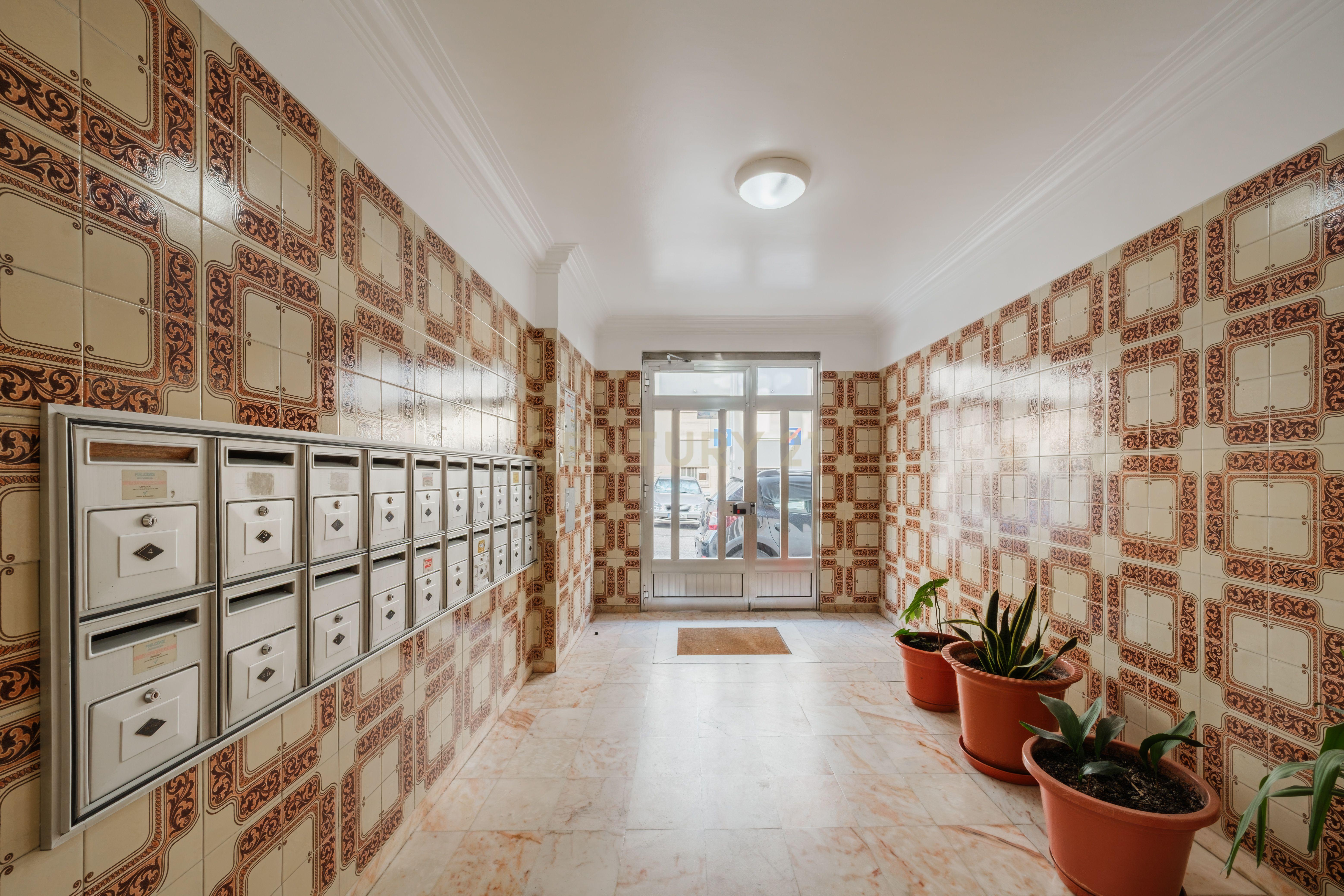 Apartamento T2 à venda em Mina de Água, Amadora — foto 18