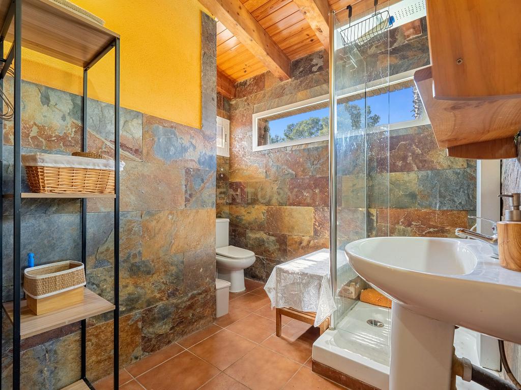 Moradia com apartamento anexo e piscina em “Els Pallaresos” - Image 54