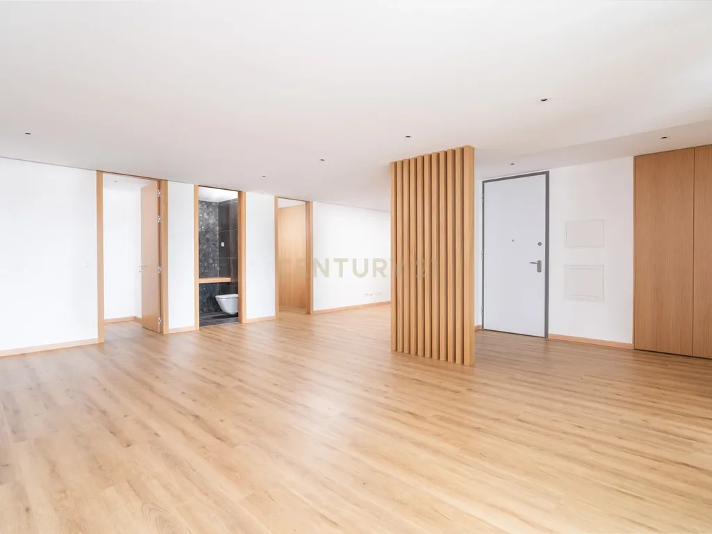 T1+3 único no prestigiado empreendimento Lux Garden – Coimbra - Image 4