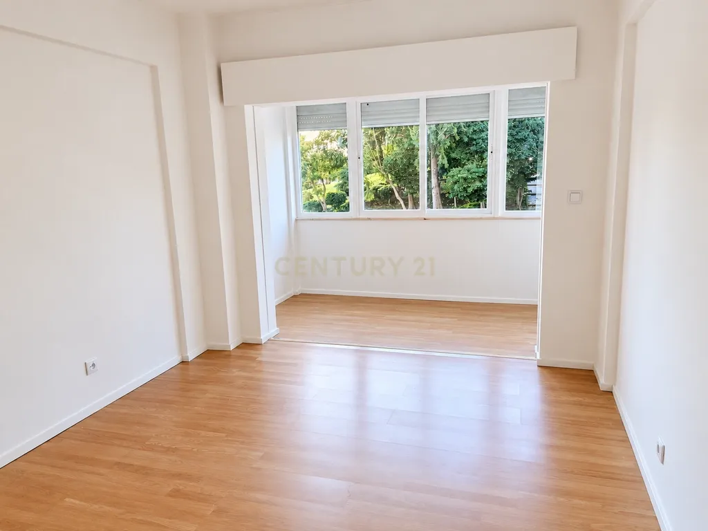 Apartamento T2 para Arrendamento em Odivelas | 80 m² | A 5 Minutos do Metro - Image 2