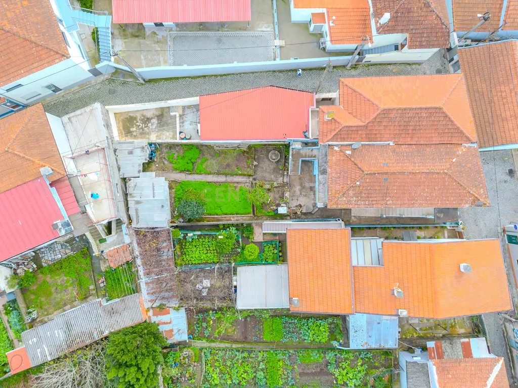 Moradia bifamiliar T2 + T1 em Valbom - Gondomar - Image 10