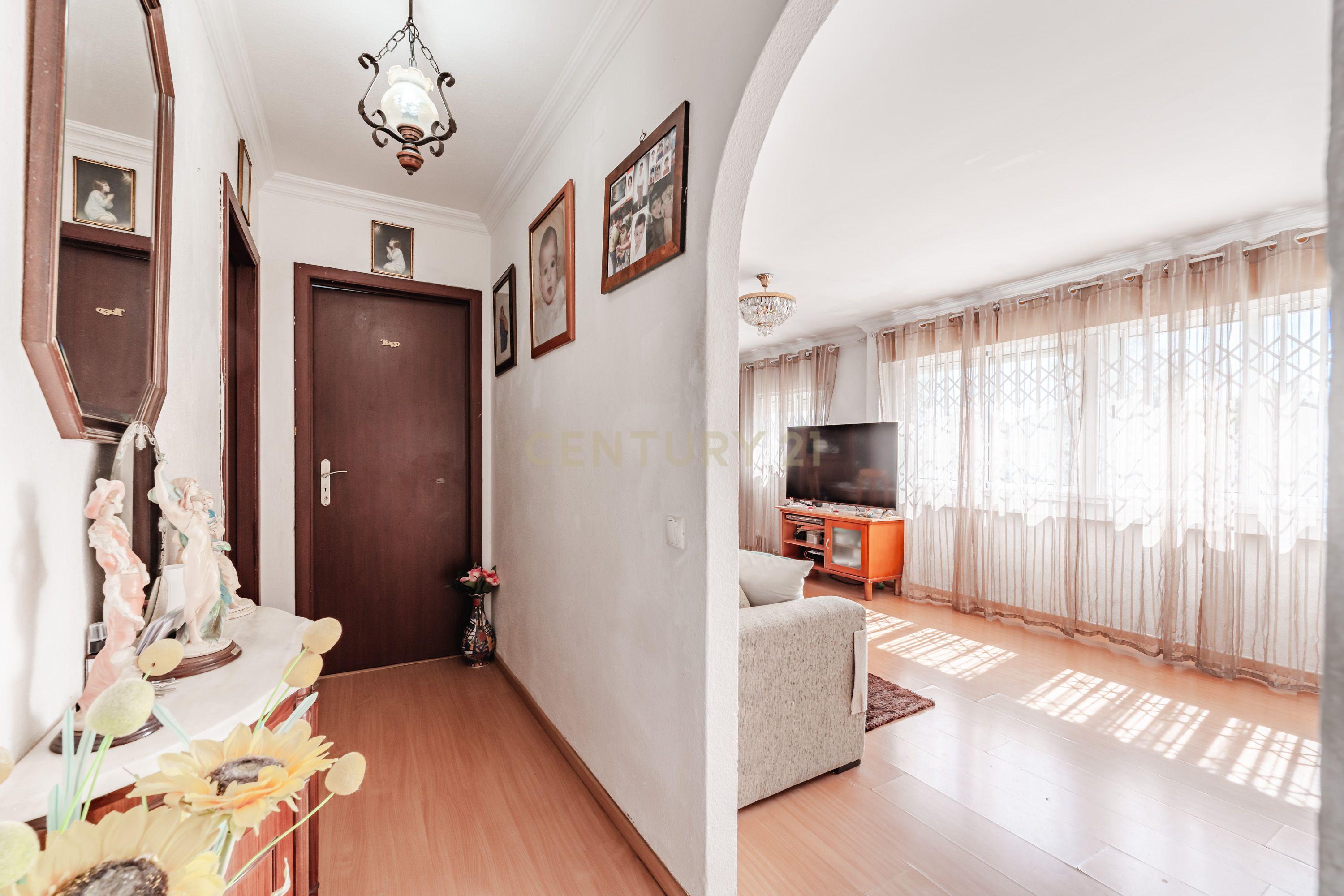 Fotografia 4 de Apartamento T2 à venda na Praceta Dom João IV