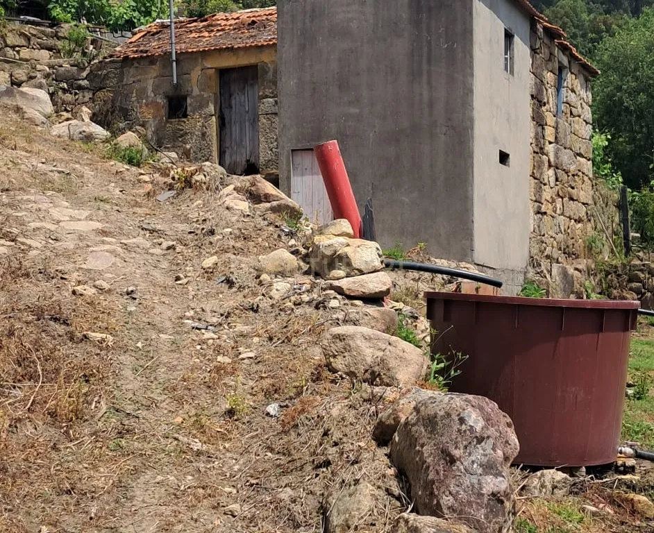 Oportunidade Única: Moradia para reconstrução em Penha Longa, Marco de Canaveses - Image 5