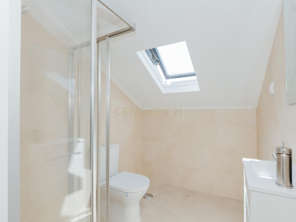 Apartamento T2+1 Renovado em Alhos Vedros - Image 22