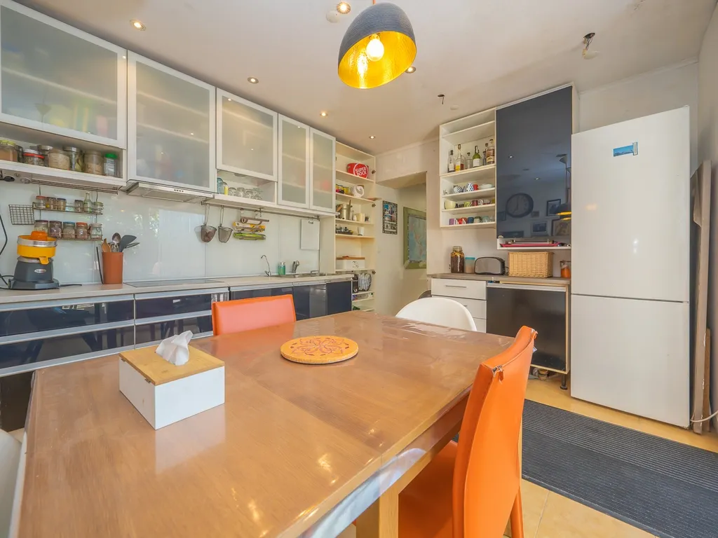 Apartamento com charme em Setúbal com uma vista soberba para o rio e terraço - Image 27