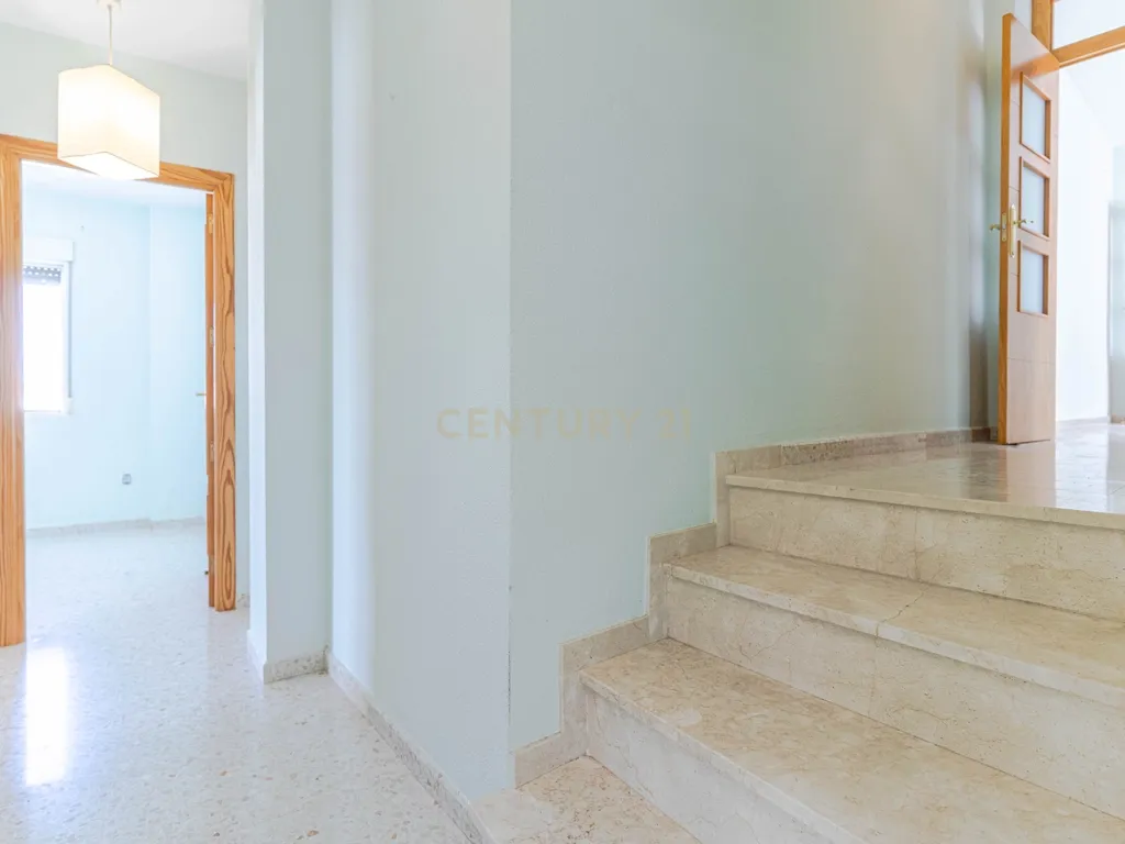 Apartamento T4 com Vista Panorâmica em Pulianas, Granada - Image 25