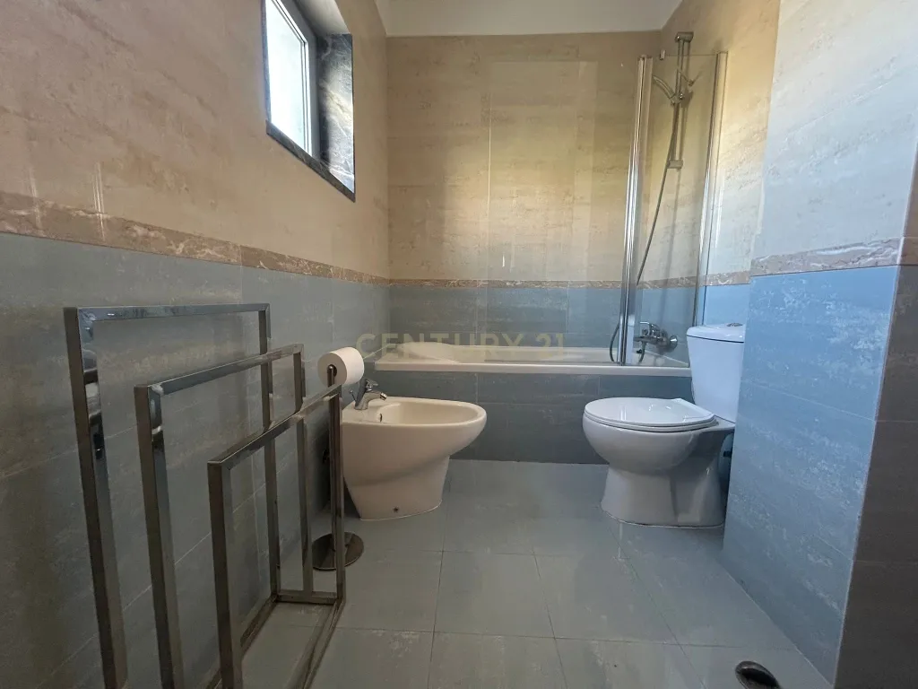 Excelente apartamento T3 - Com Parqueamento - MOBILADO - Image 26