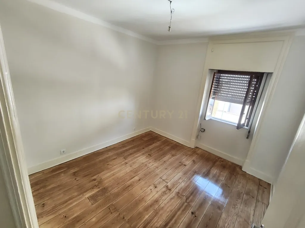 T2 renovado para arrendamento - Penha de França, Lisboa - Image 11