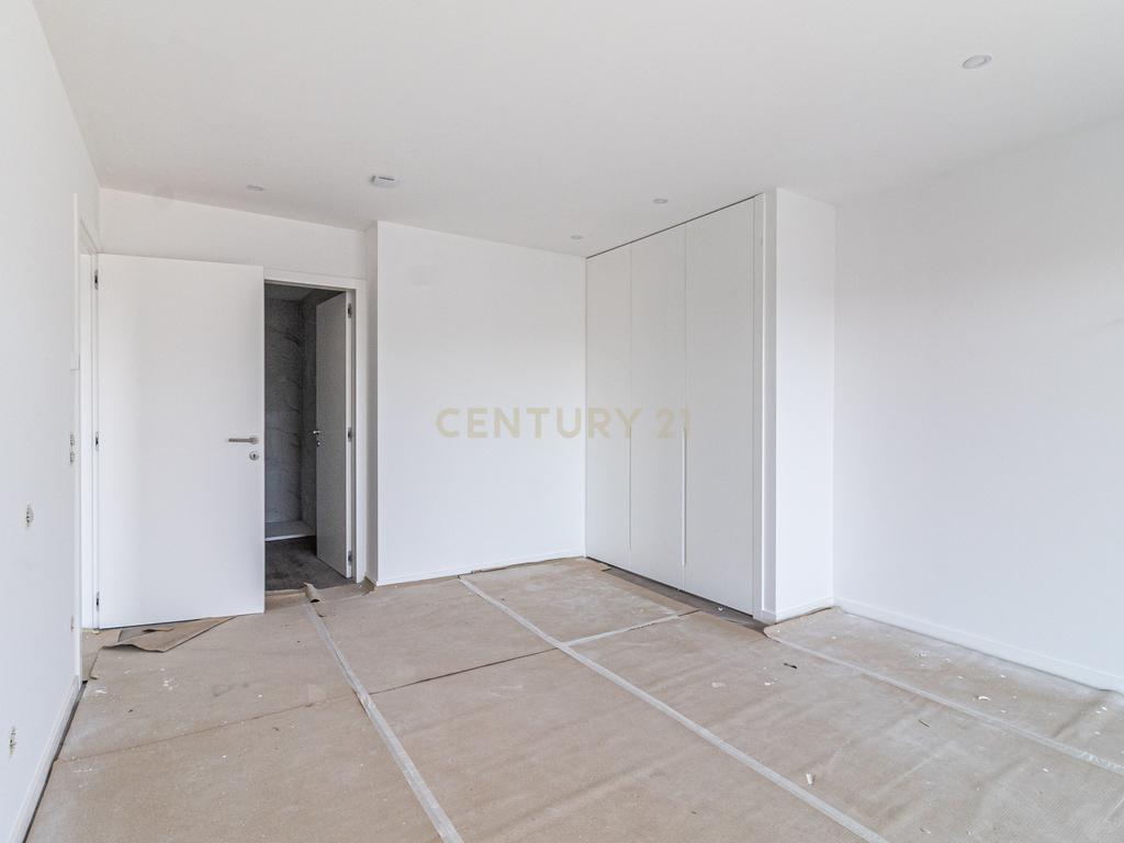 Apartamento T0 – Fração H em Viana do Castelo Roy Rock Saint Sebastian Place New - Image 52