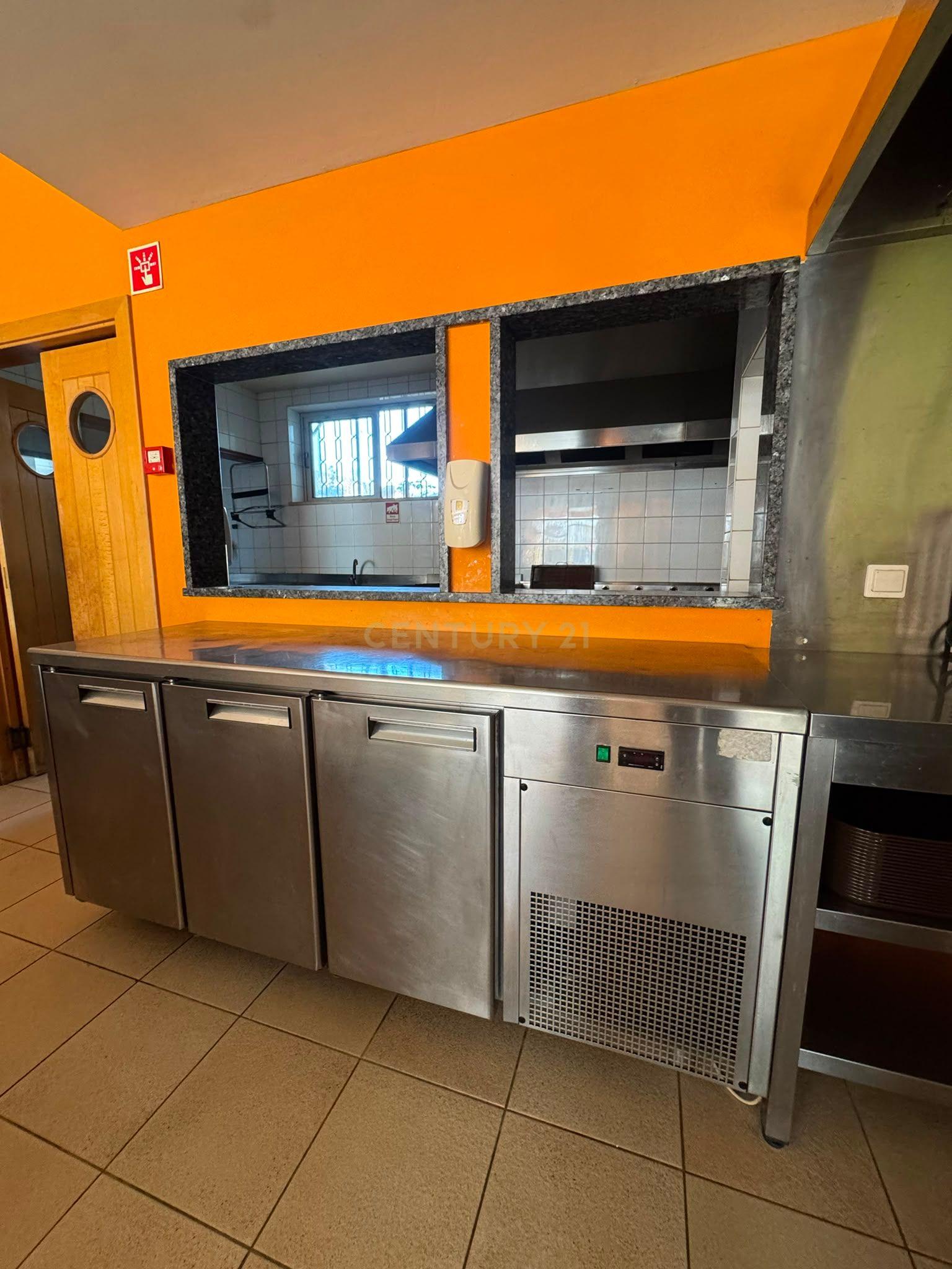 Fotografia 10 de Restaurante Totalmente Equipado e Pronto a Funcionar – Avelar