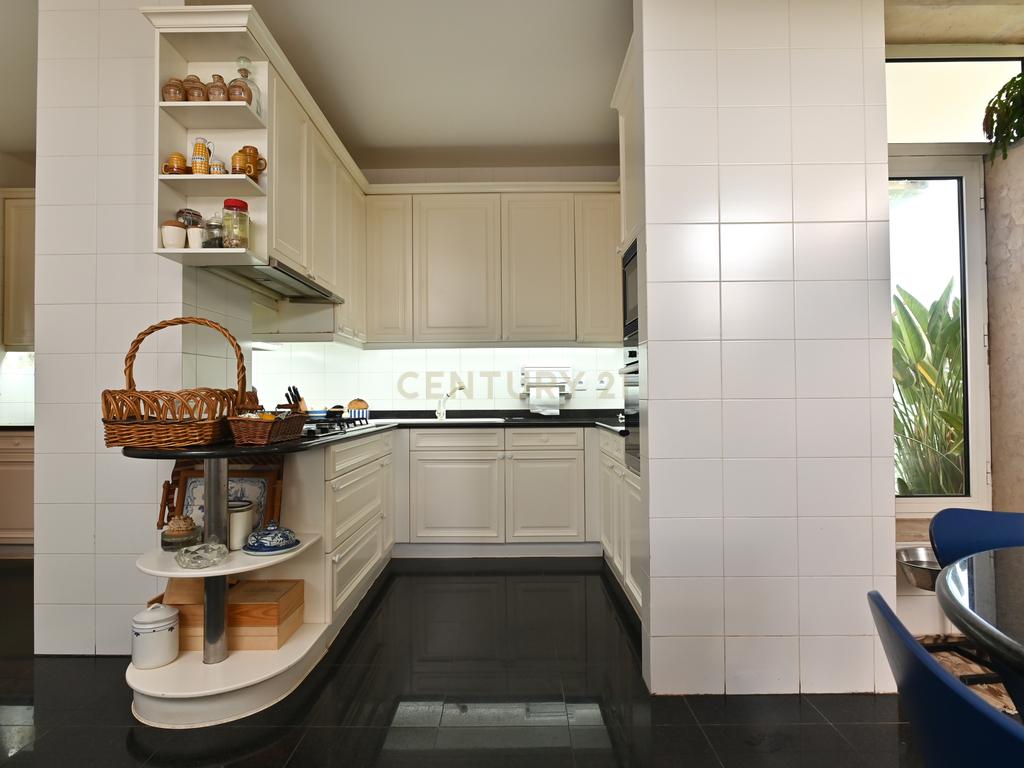 Luxuosa Moradia Isolada na Serra de Carnaxide com Piscina  - Image 15