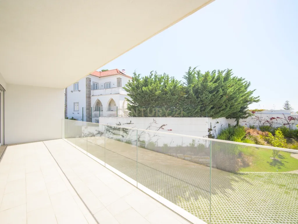 Apartamento T4 com Vista Mar em Condomínio Privado – Monte Estoril - Image 18