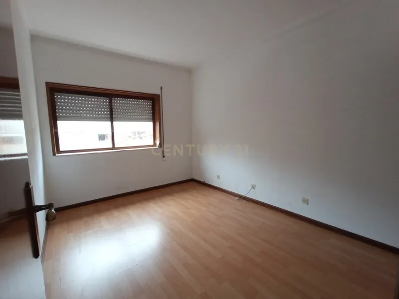 Apartamento T3 em Braga com Elevador e Garagem - Ferreiros | ZTRE-00764 - Image 6