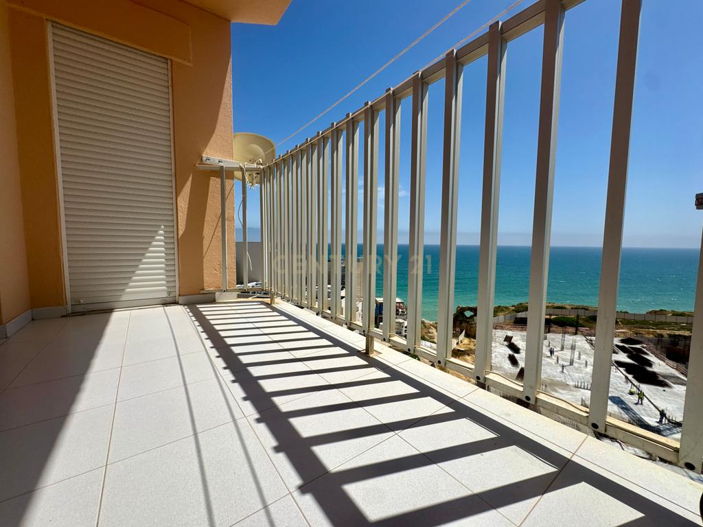 Apartamento à Beira Mar - Armação de Pera - Image 1