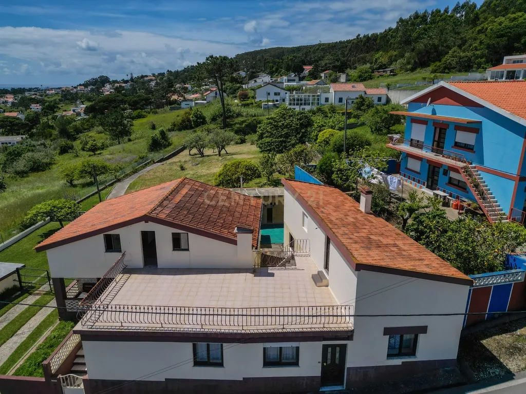 Moradia T4 com Vista Mar e Cidade - Image 16