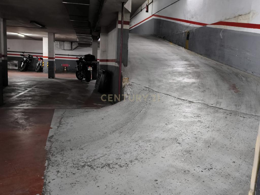 Estacionamento Usado em Barcelona - Perto do Centro e Serviços - Image 11
