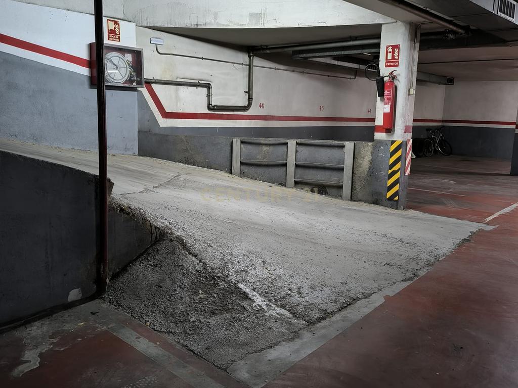 Estacionamento Usado em Barcelona - Perto do Centro e Serviços - Image 6