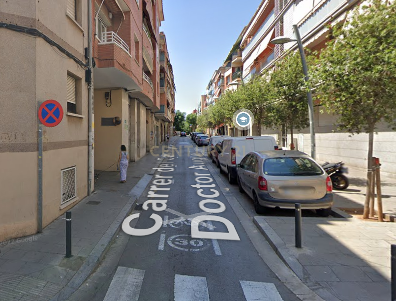 Estacionamento Usado em Barcelona - Perto do Centro e Serviços - Image 10