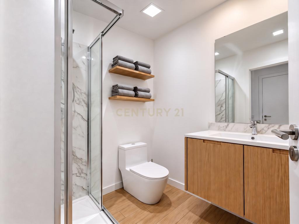 Excelente Apartamento T3 + 1 em remodelação - Image 14