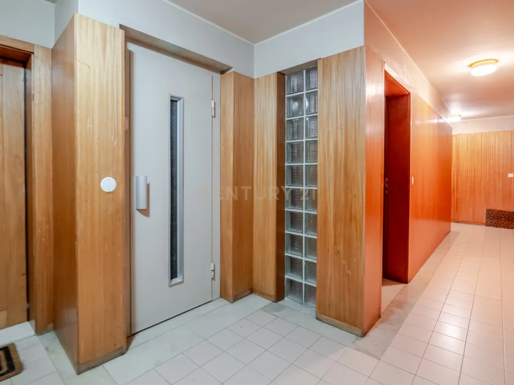 Apartamento T2 na Senhora da Hora, Matosinhos - Image 26