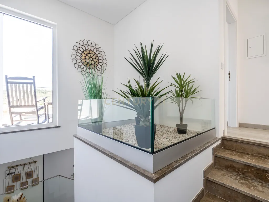 Moradia T3 + 1 Moderna com Piscina e Acabamentos de Luxo – Algoz - Image 17