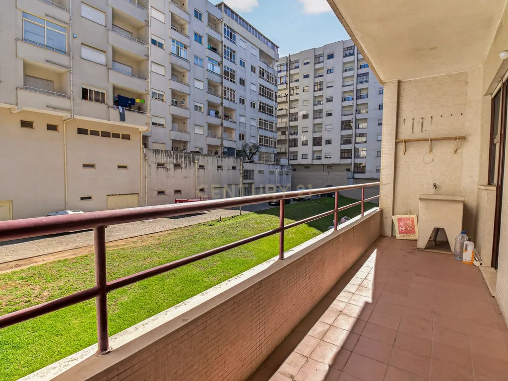 T3 com Garagem no Centro de Braga - Image 6