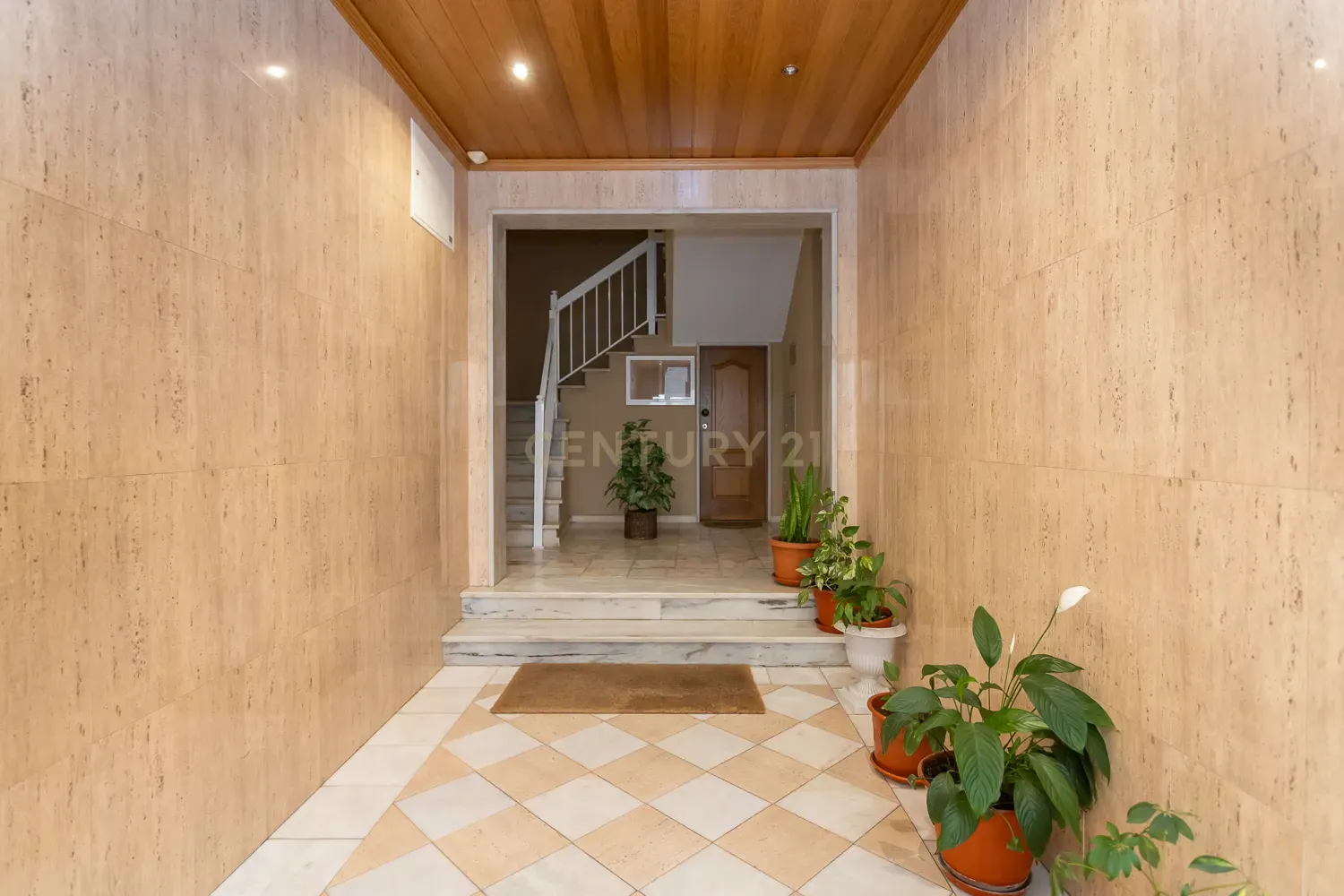 Apartamento T4 c/Arrecadação - Torre da Marinha - Image 33