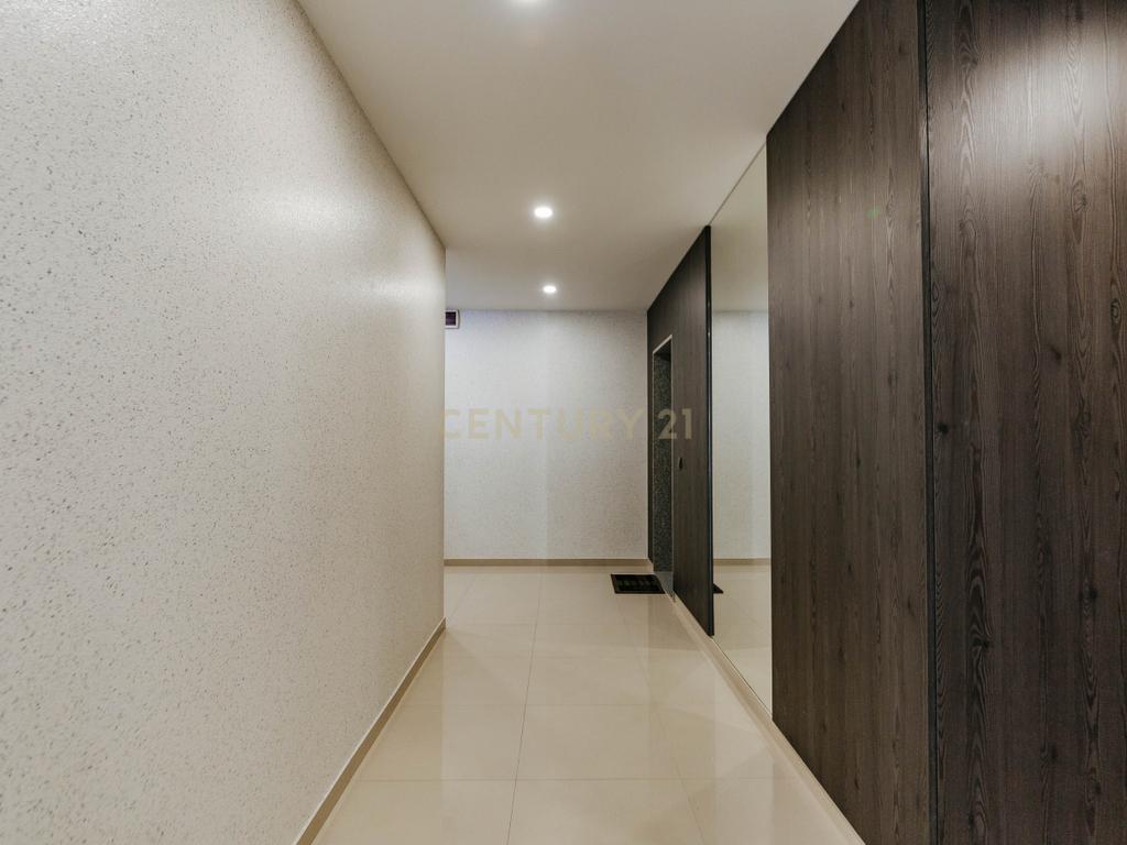 Apartamento T5 Duplex Único com 229 m² — Novo, Sofisticado e com Vista Panorâmica - Image 38