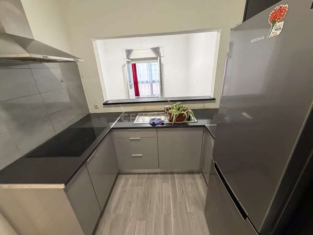 Apartamento T1 + 1 em Quinta da Lomba, Barreiro - Image 4