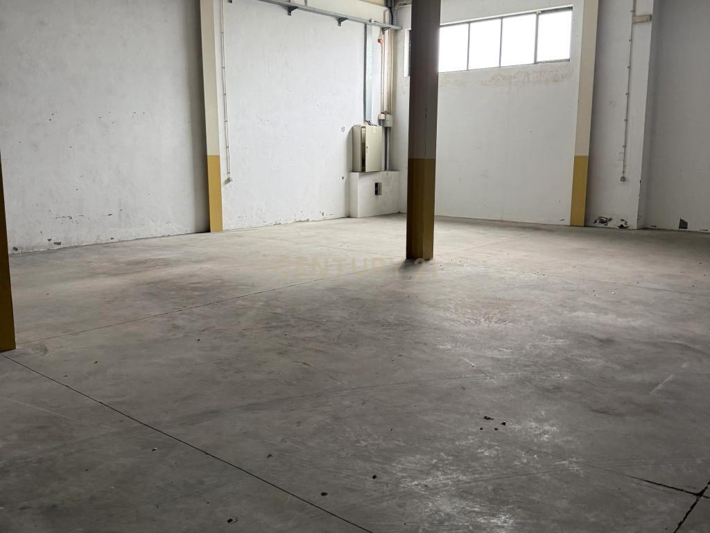 Armazém de 1.000 m² | 2 Pisos | Elevado Potencial de Rentabilidade - Image 11