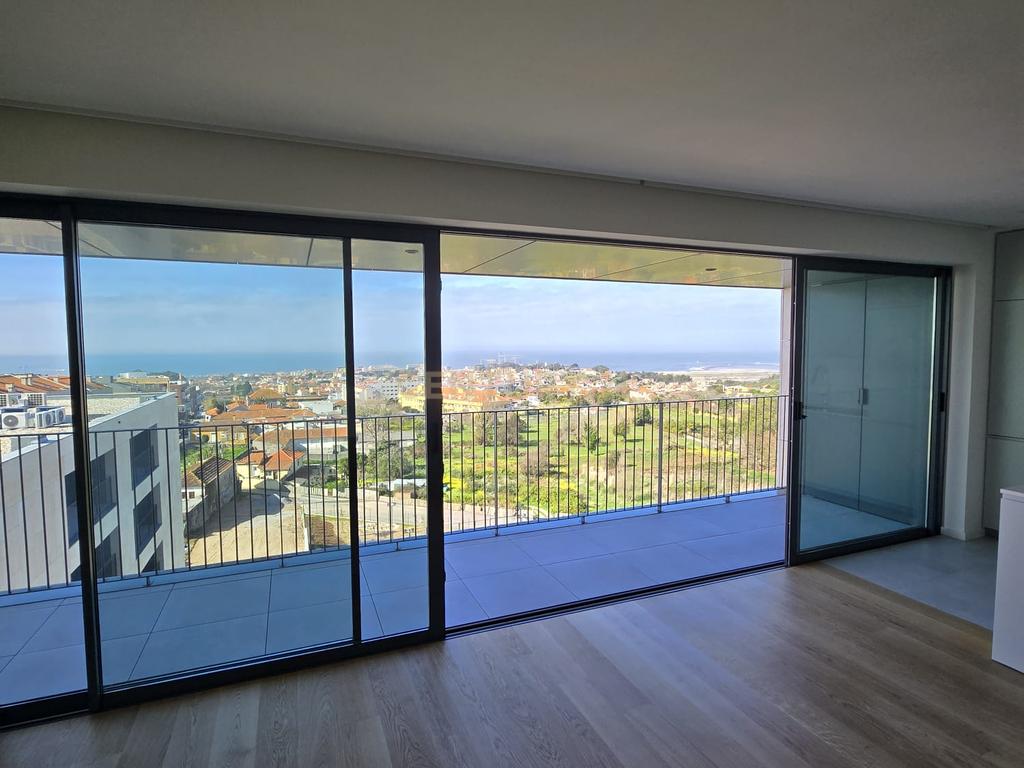 APARTAMENTO T4 NOVO | VISTA LIVRE MAR | CONDOMINIO LE PARC | PISCINA | QUADRA DE PADEL| VILA NOVA DE GAIA - Image 4
