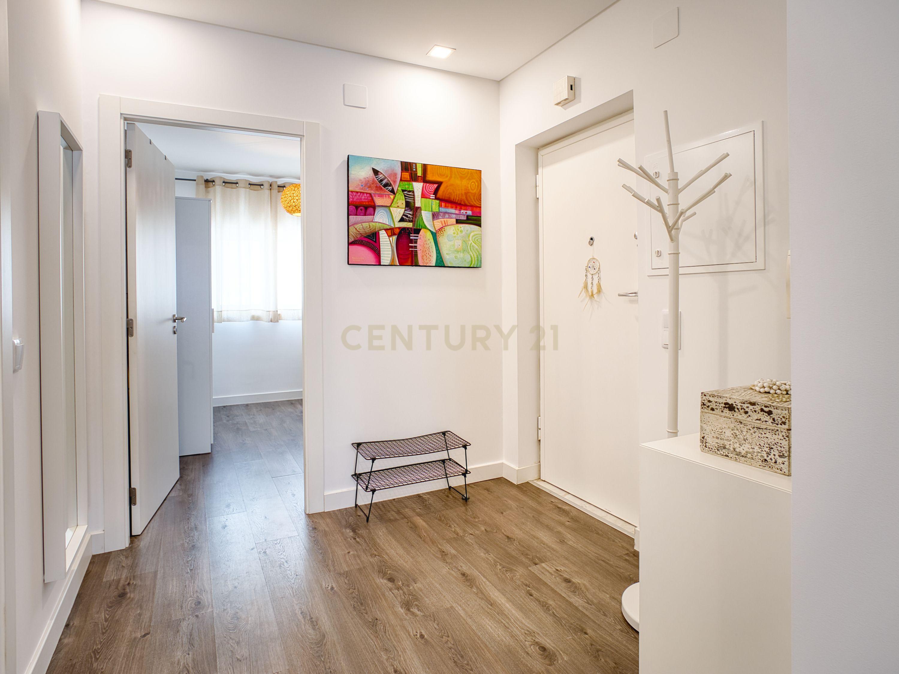 Apartamento Moderno T2 em Nazaré - Perto da Praia e Serviços - Image 23