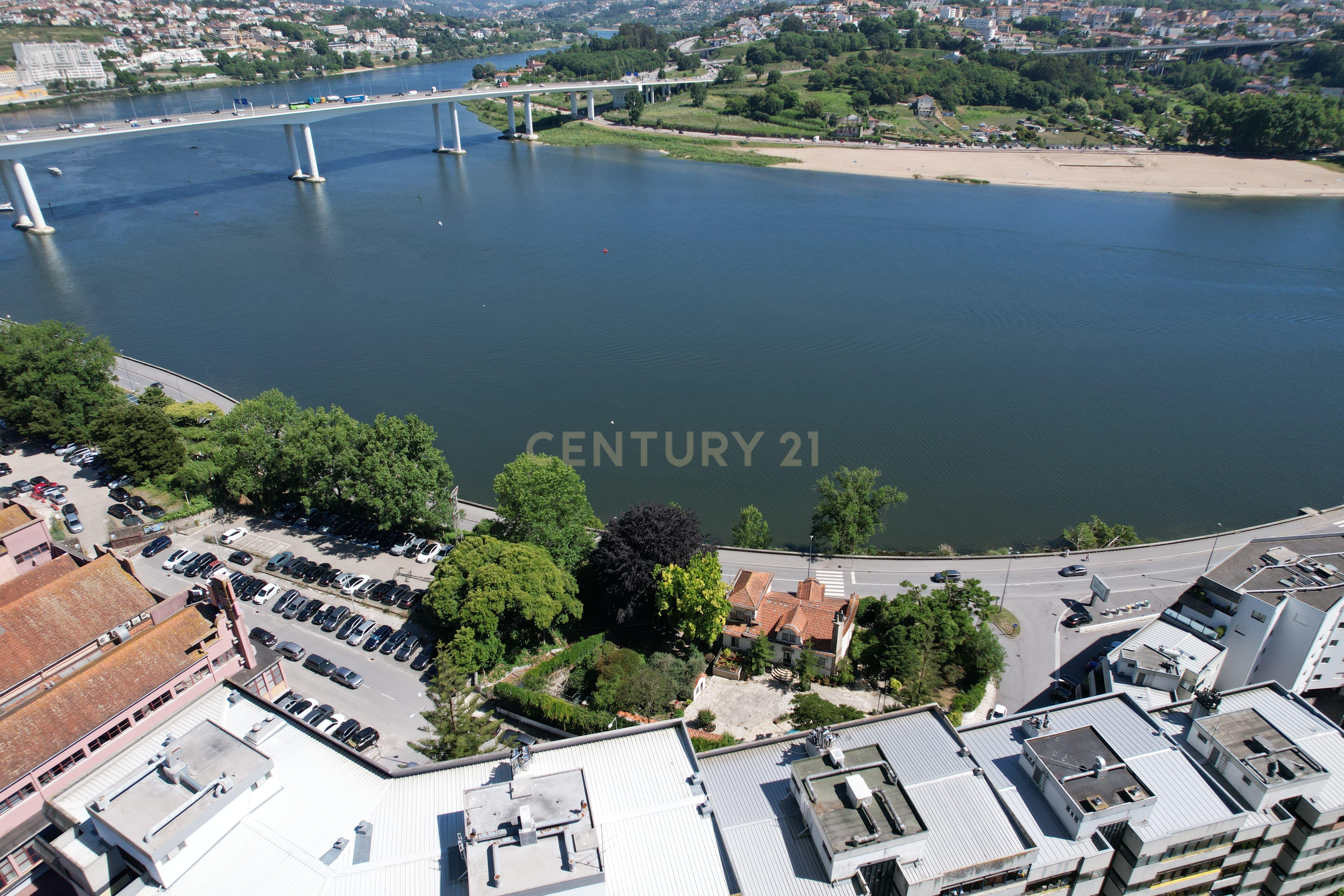 Fotografia 9 de Duplex T5 com Vista Panorâmica sobre o Douro | 328m² - Varandas do Douro - Porto