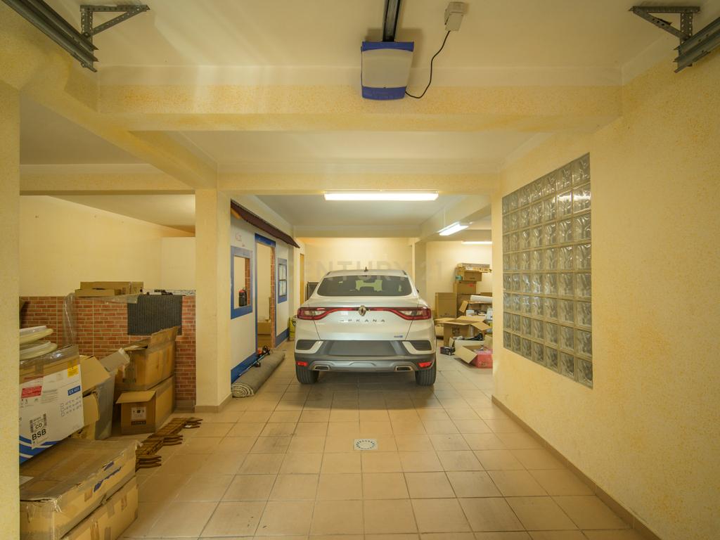 Moradia T3+1 | Mobilada | Condomínio Privado com Piscina e Parque Infantil - Albarraque - Image 25