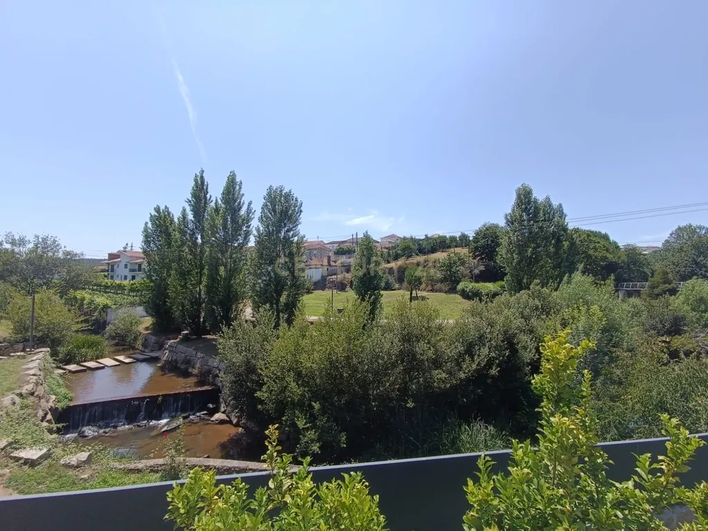 Moradia/ruína térrea em Santo Tirso com vista para o Parque de Geão - Image 22