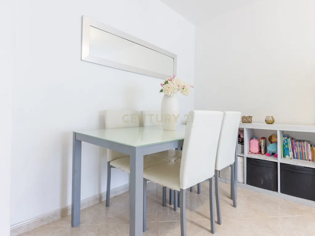 Apartamento T2 Moderno no Monte da Caparica, Pronto a Habitar - Image 6