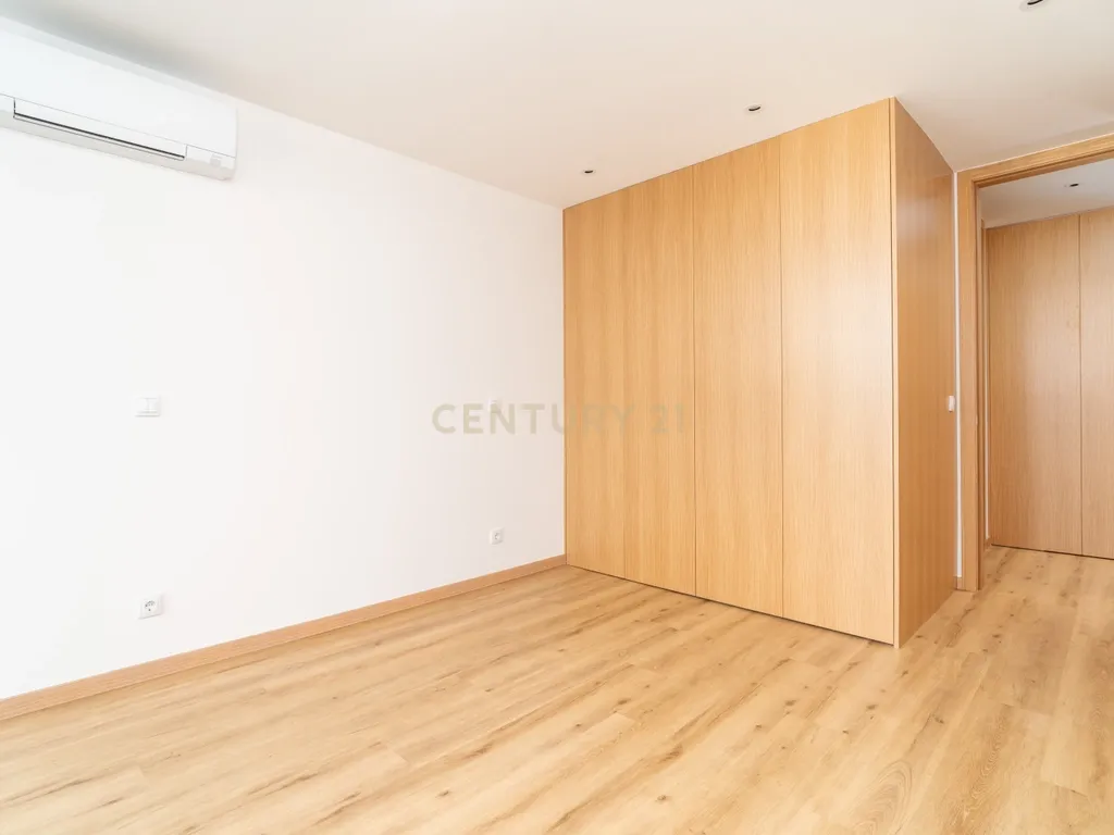 T1+3 único no prestigiado empreendimento Lux Garden – Coimbra - Image 9