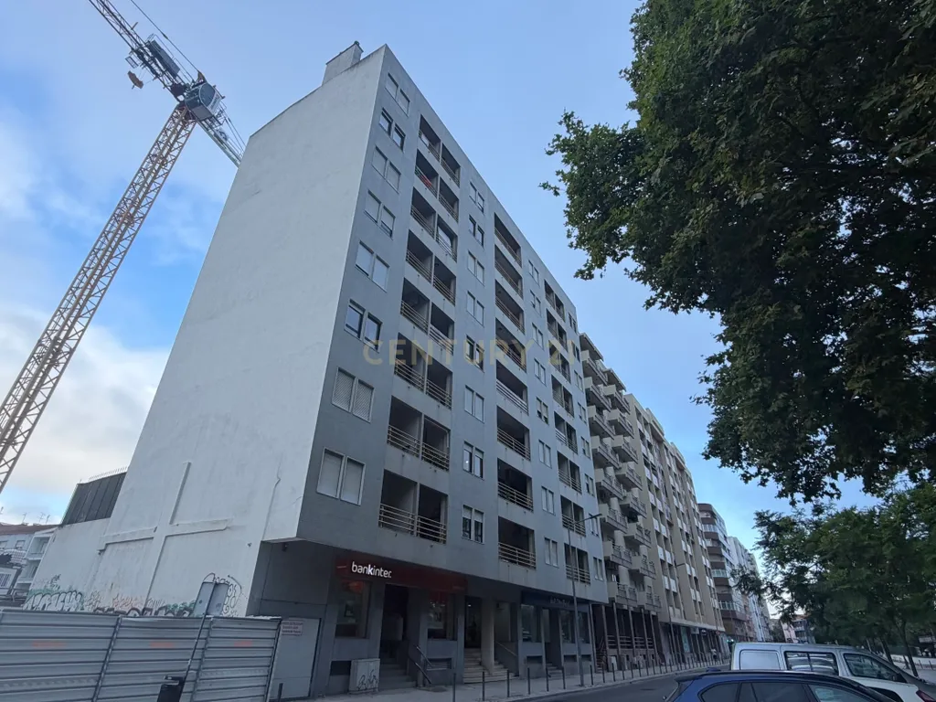 Apartamento T3 com Varandas e Vista Panorâmica no Bonfim, em Setúbal - Image 31