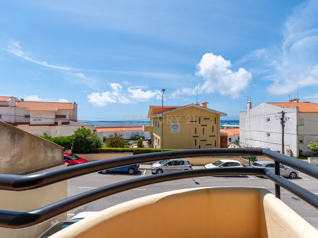 Apartamento T2+1 perto da praia - Image 9