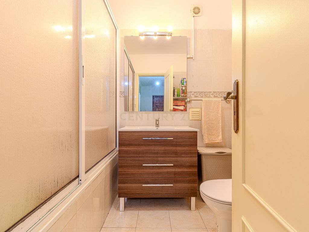 Apartamento T3 com Garagem no Centro de Tunes - Image 16