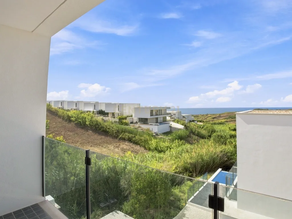 Moradia T4 - Linha de Mar - Lourinhã - Image 47