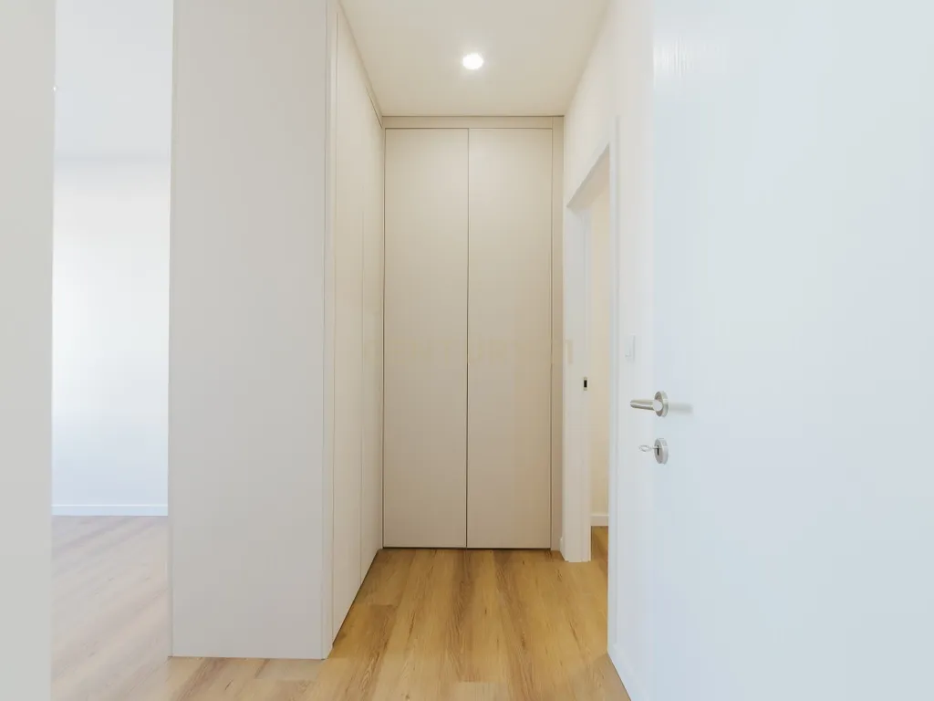 Apartamento T3 moderno e espaçoso no coração do Pinhal Novo - Image 9