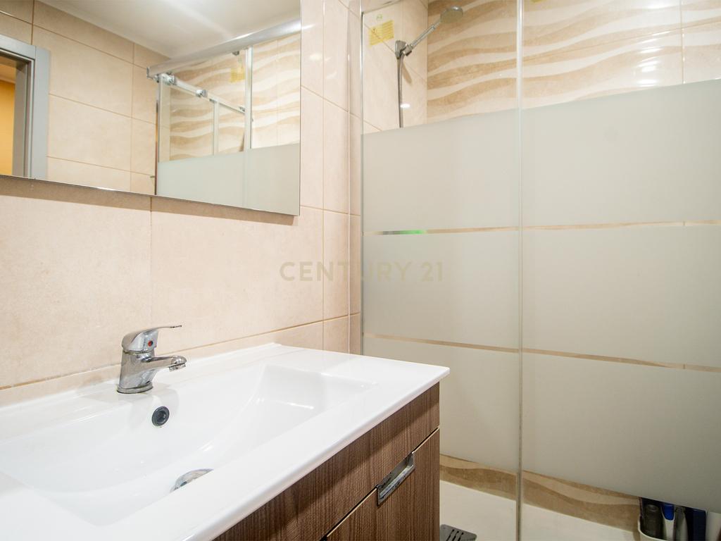Moradia T2+1 em Quarteira - Loulé - Conforto e Localização Privilegiada - Image 13