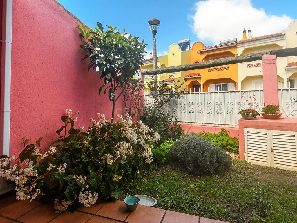 Moradia T2+1 em Quarteira - Loulé - Conforto e Localização Privilegiada - Image 19